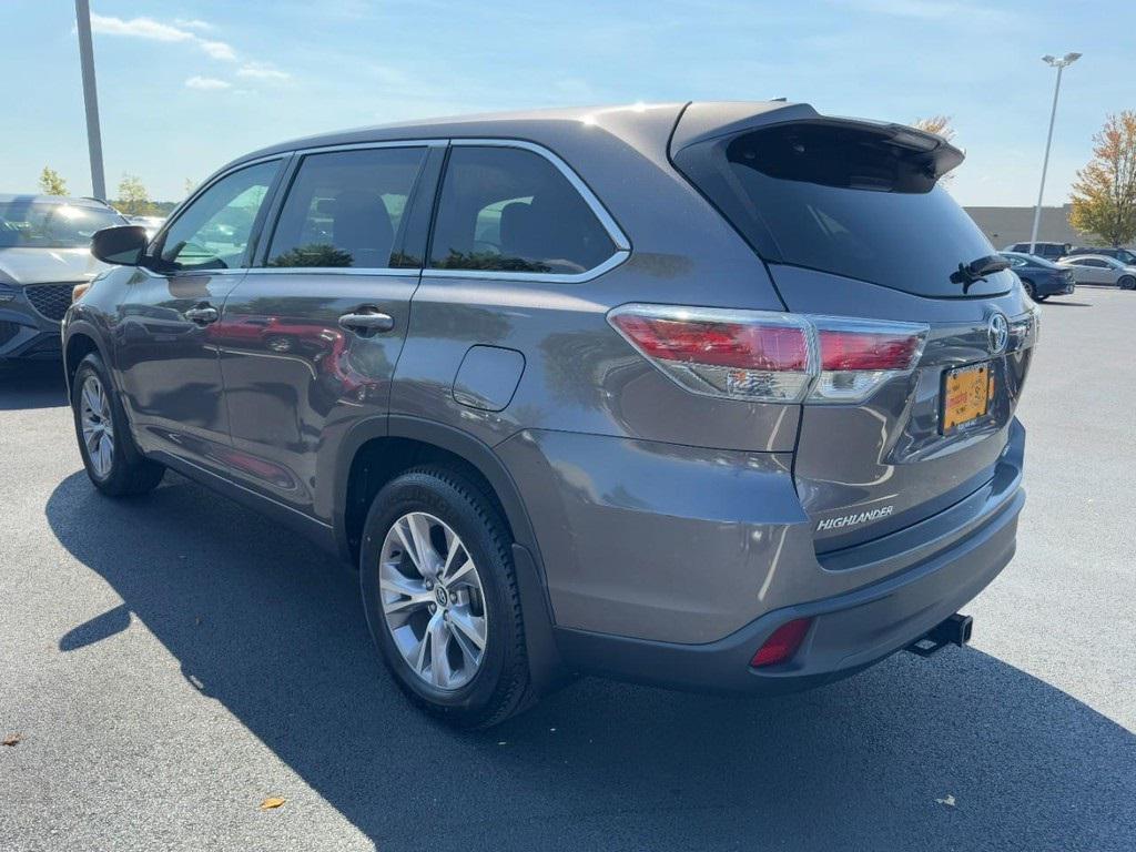used 2016 Toyota Highlander car, priced at $16,977