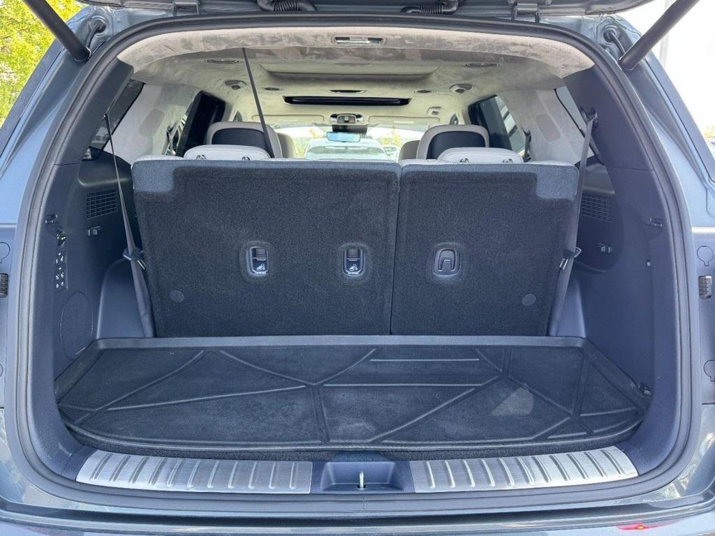used 2024 Hyundai Palisade car, priced at $39,877