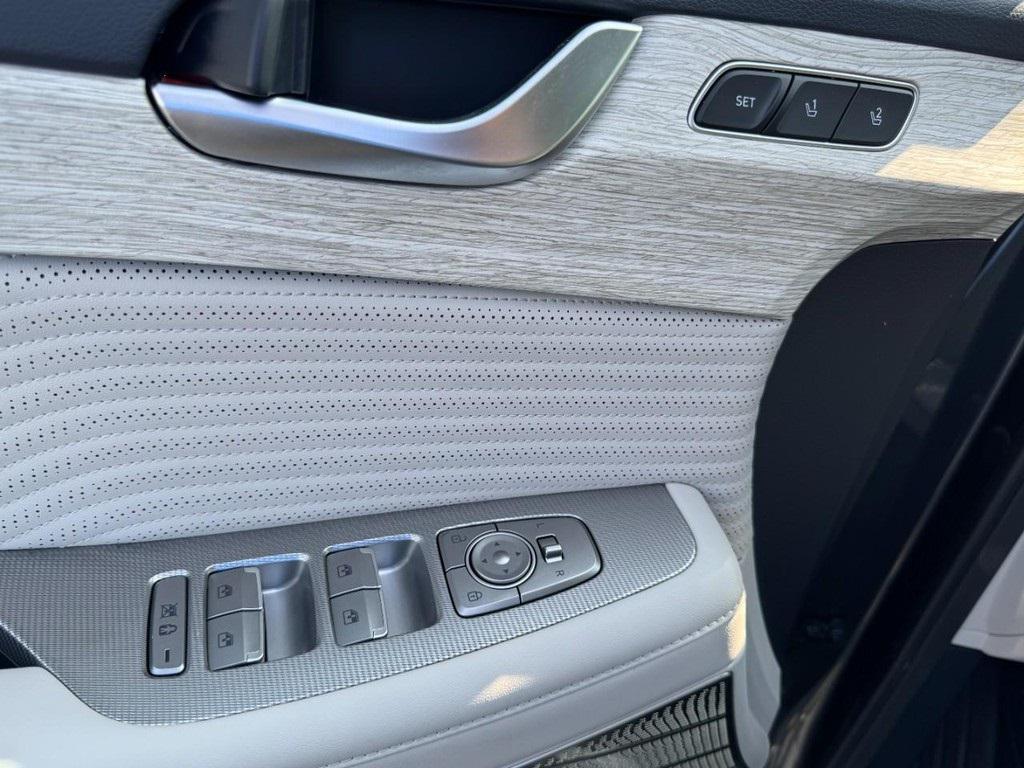 used 2024 Hyundai Palisade car, priced at $39,877