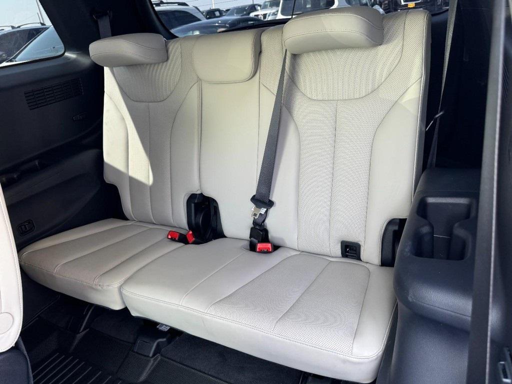 used 2024 Hyundai Palisade car, priced at $39,877