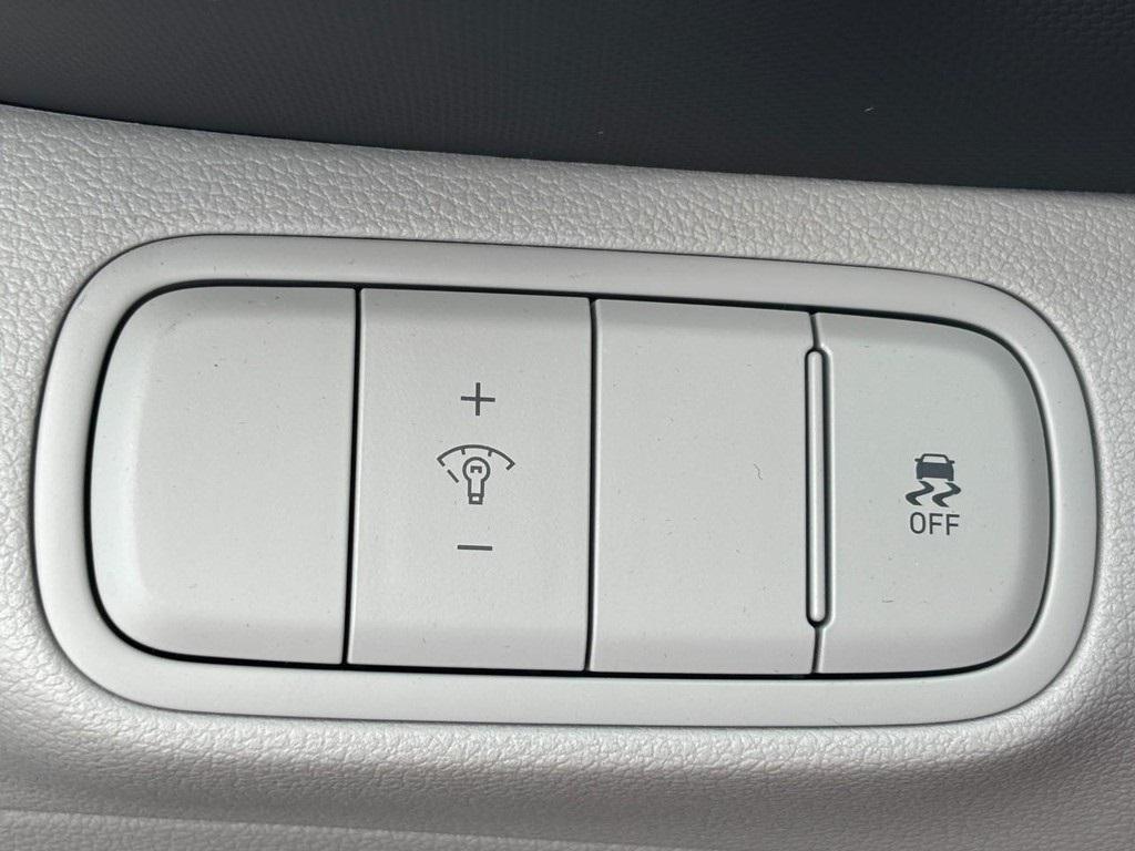 new 2025 Hyundai Venue car, priced at $23,716