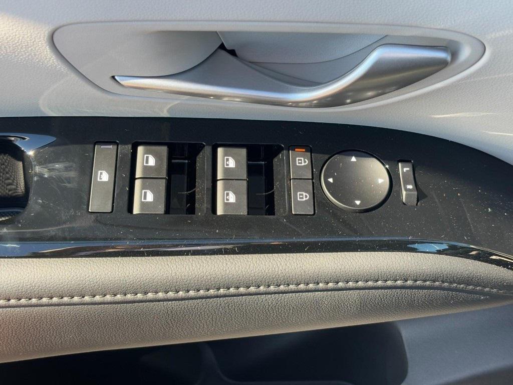 new 2025 Hyundai TUCSON Hybrid car, priced at $42,030