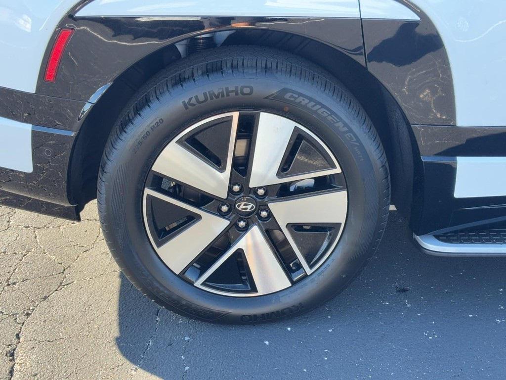 new 2026 Hyundai IONIQ 9 car, priced at $64,877