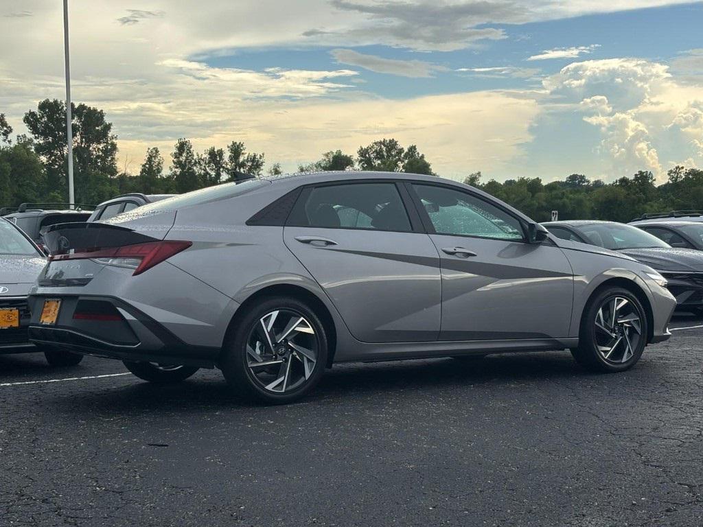 new 2025 Hyundai ELANTRA HEV car, priced at $27,600