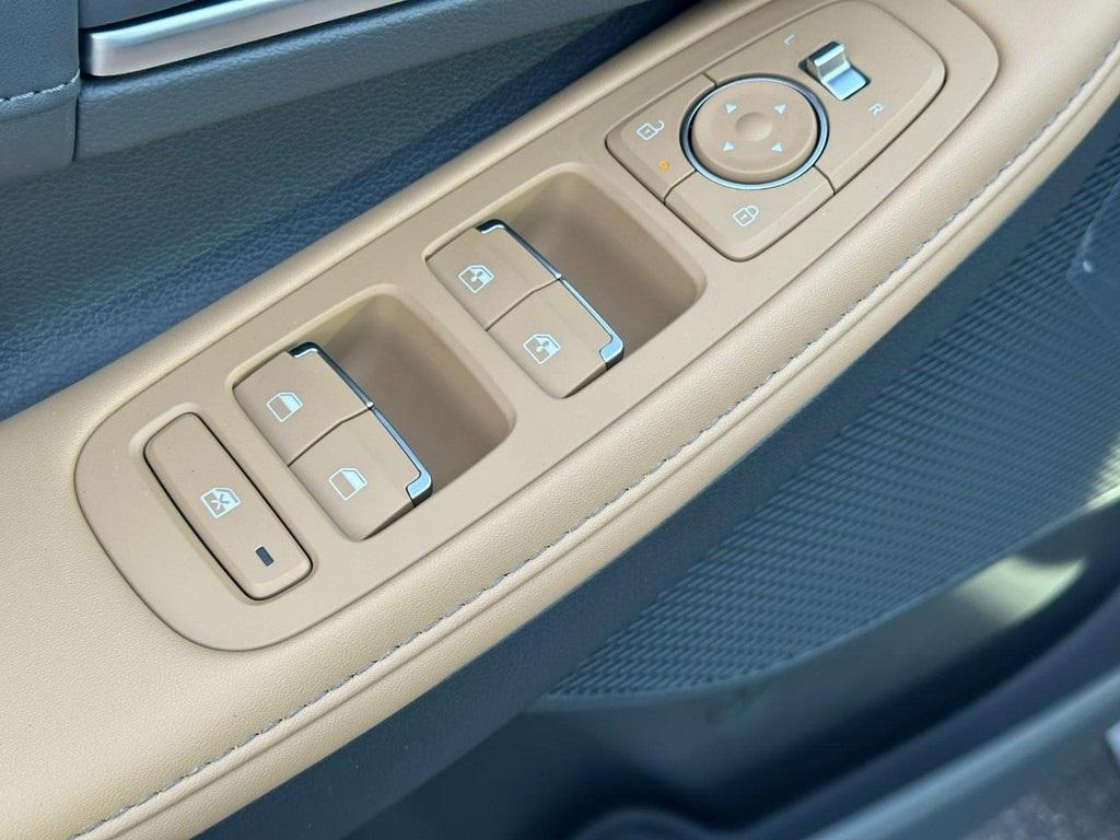 new 2025 Hyundai Sonata Hybrid car, priced at $39,010
