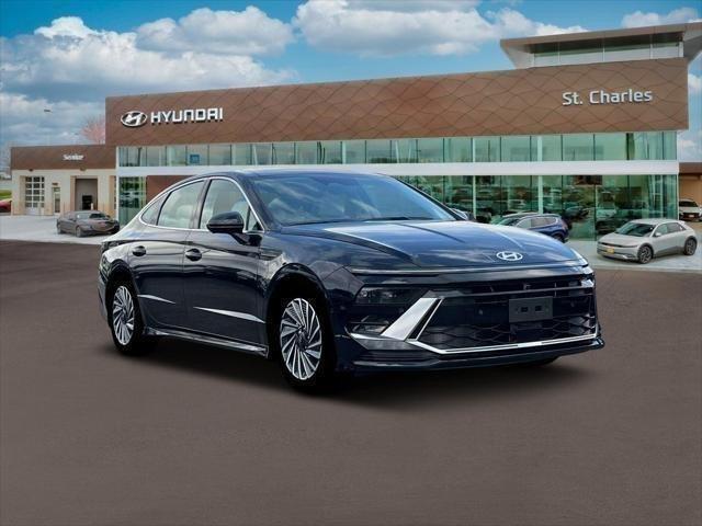 new 2025 Hyundai Sonata Hybrid car, priced at $39,010
