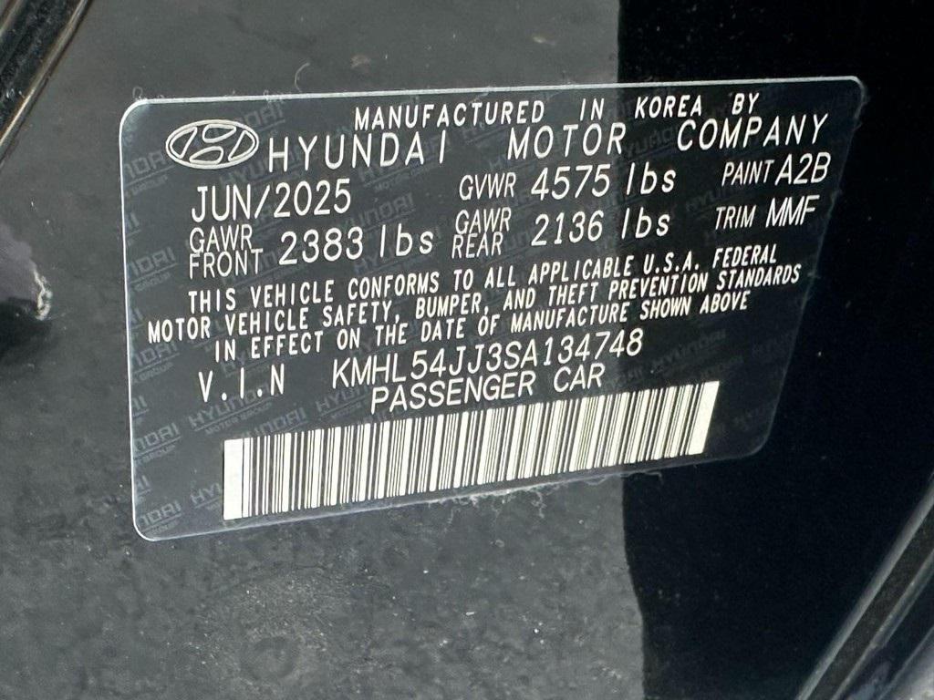 new 2025 Hyundai Sonata Hybrid car, priced at $39,010