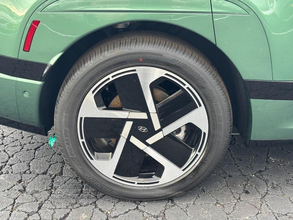 new 2026 Hyundai IONIQ 9 car, priced at $72,270