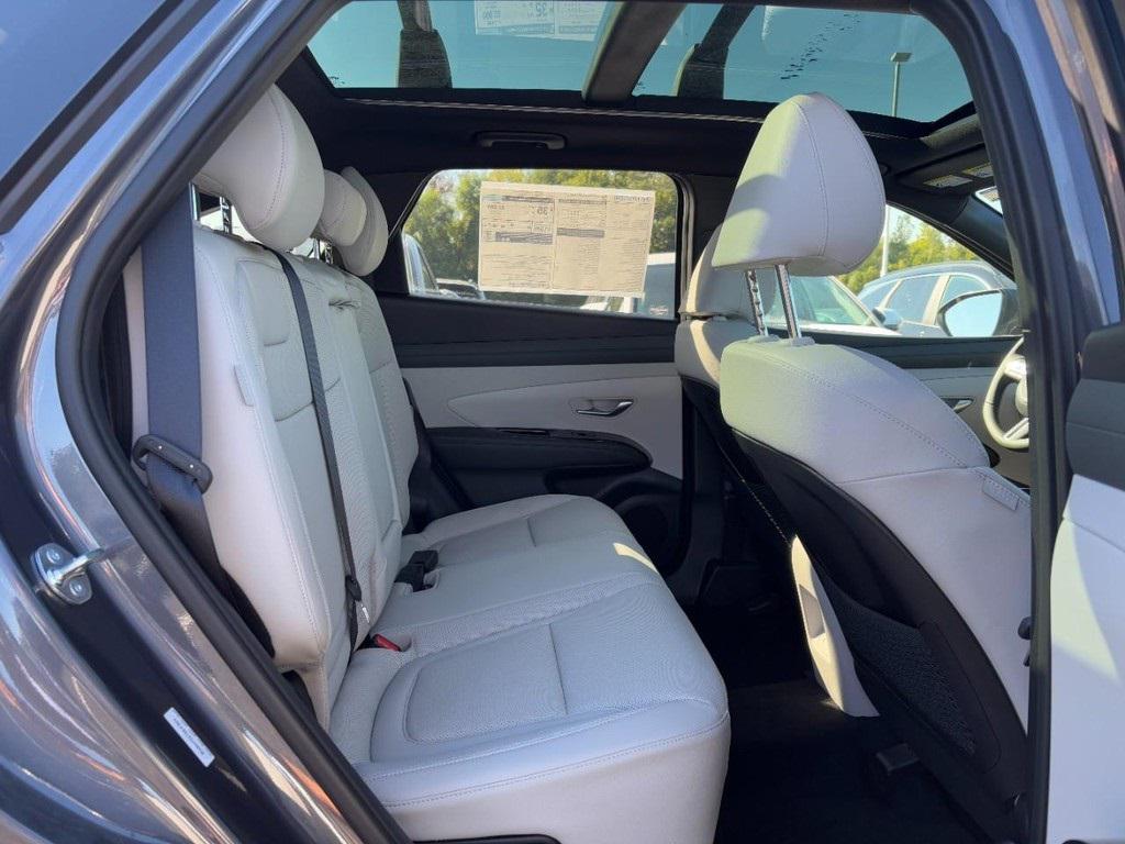 new 2025 Hyundai TUCSON Hybrid car, priced at $42,818