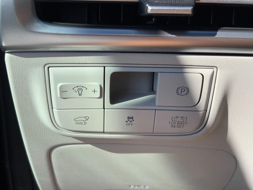 new 2025 Hyundai TUCSON Hybrid car, priced at $42,818