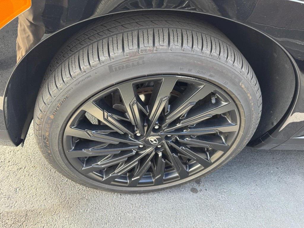 used 2024 Hyundai Santa Fe car, priced at $39,995