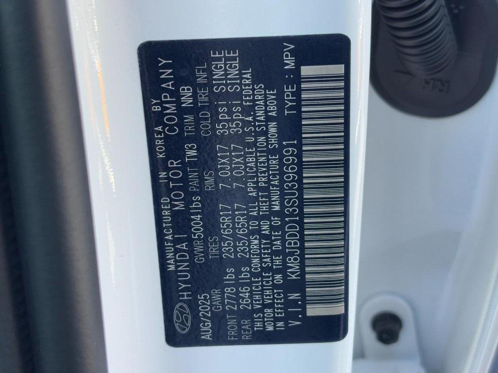 new 2025 Hyundai TUCSON Hybrid car, priced at $35,090