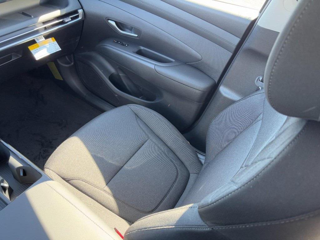 new 2025 Hyundai TUCSON Hybrid car, priced at $35,090