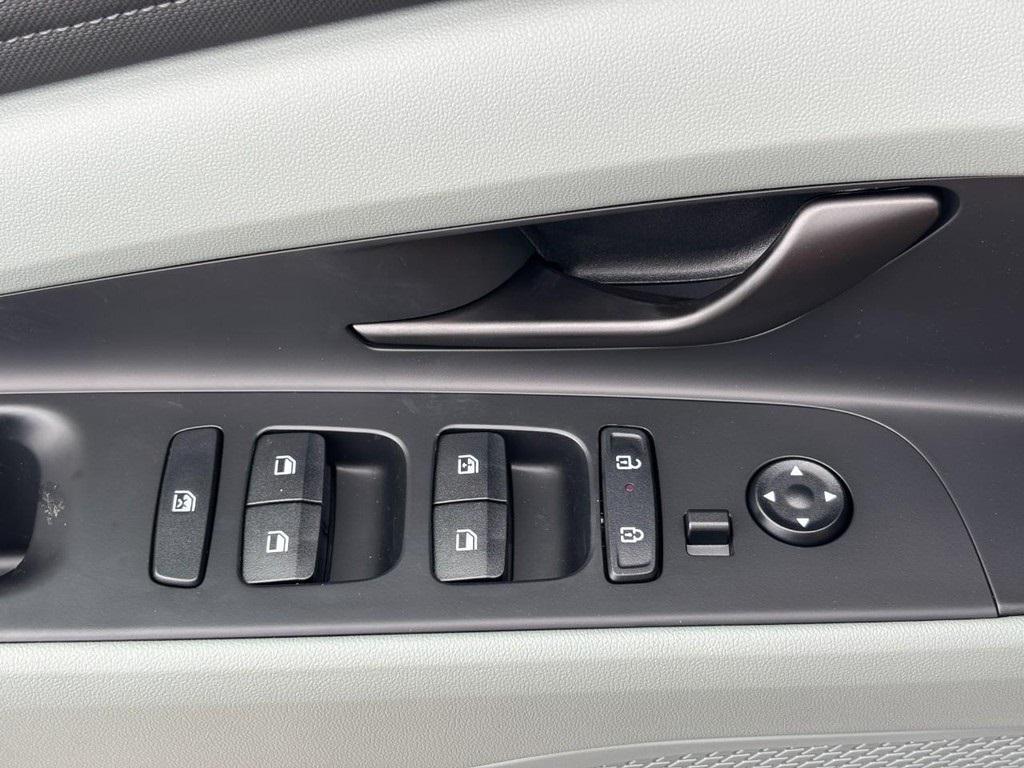 new 2025 Hyundai ELANTRA HEV car, priced at $30,816