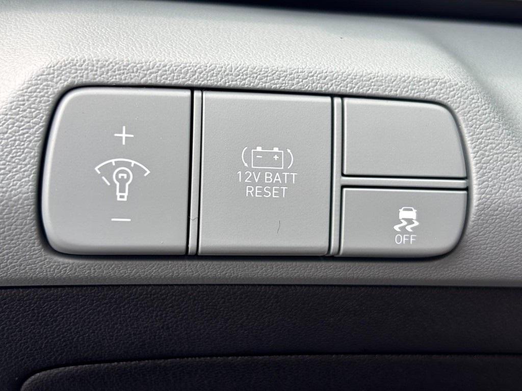 new 2025 Hyundai ELANTRA HEV car, priced at $30,816