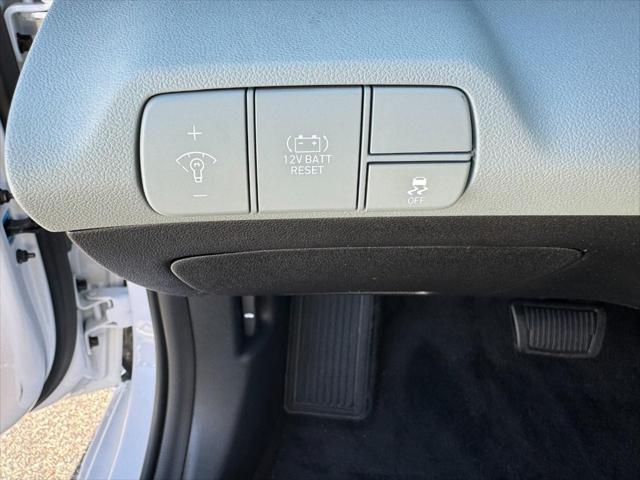 new 2025 Hyundai Elantra car, priced at $31,570