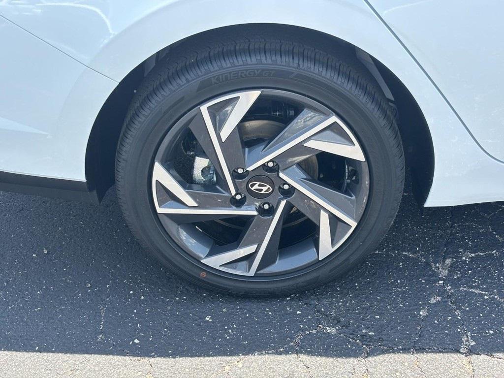 new 2025 Hyundai ELANTRA HEV car, priced at $28,891