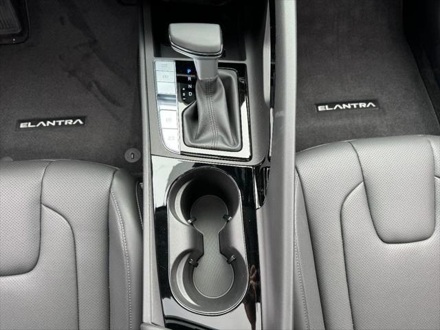 new 2025 Hyundai Elantra car, priced at $31,089
