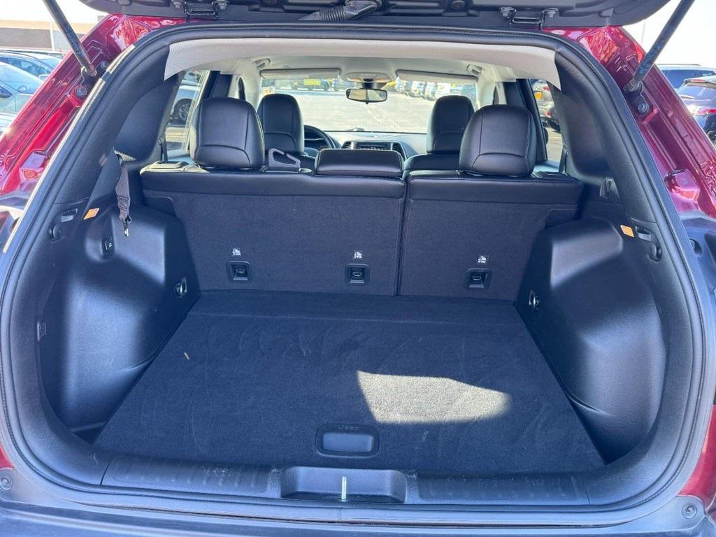 used 2021 Jeep Cherokee car, priced at $17,995