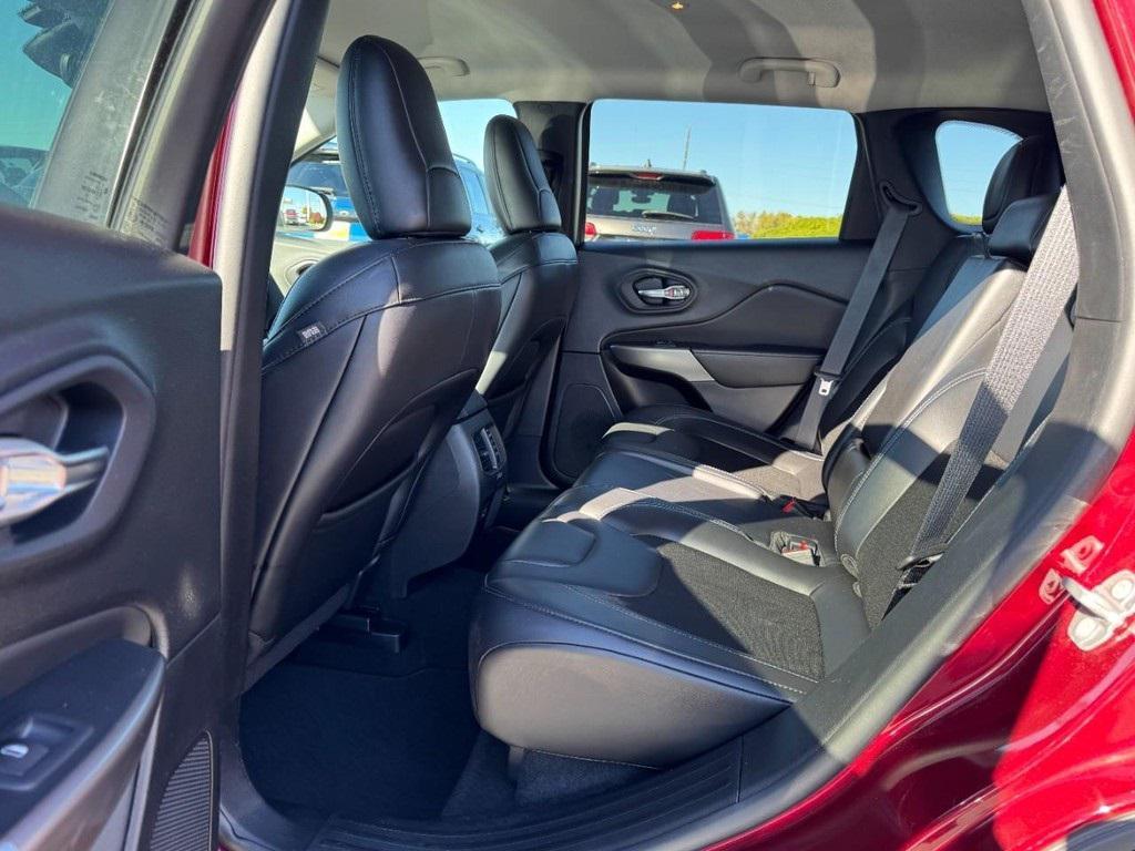 used 2021 Jeep Cherokee car, priced at $17,995