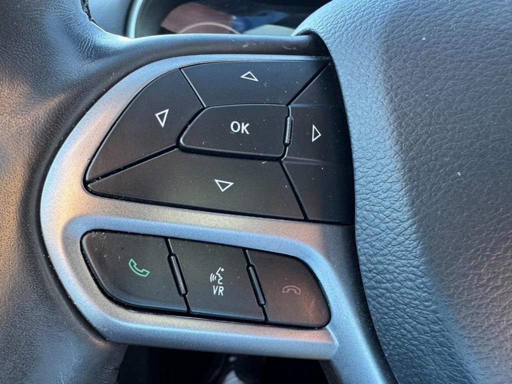 used 2021 Jeep Cherokee car, priced at $17,995