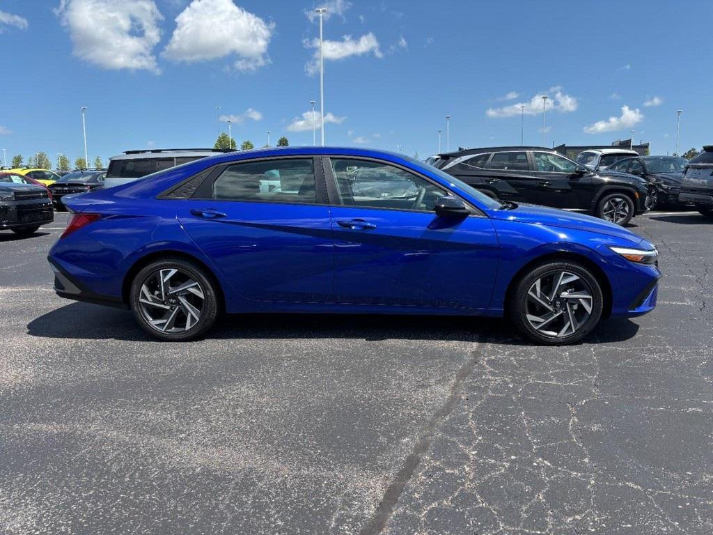 new 2025 Hyundai ELANTRA HEV car, priced at $28,404