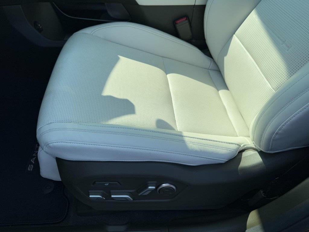 used 2025 Hyundai Santa Fe car, priced at $41,977