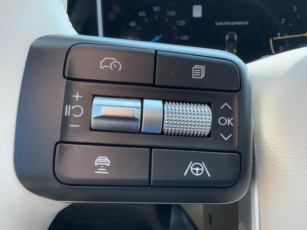 used 2025 Hyundai Santa Fe car, priced at $41,977