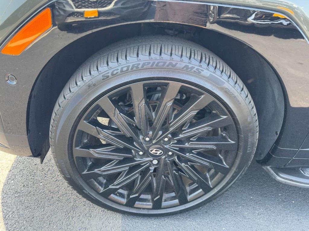 used 2025 Hyundai Santa Fe car, priced at $41,977