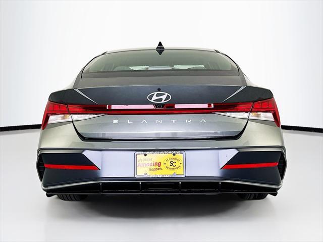 new 2024 Hyundai Elantra car, priced at $24,586