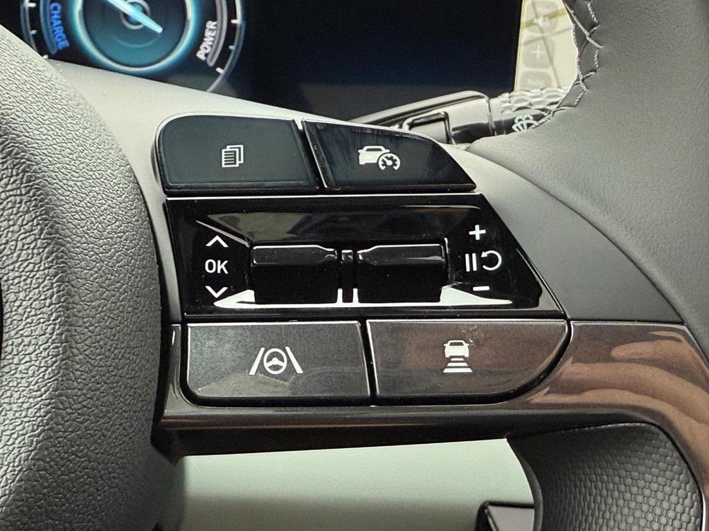 new 2025 Hyundai ELANTRA HEV car, priced at $31,316