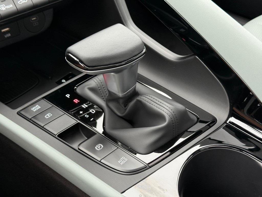 new 2025 Hyundai ELANTRA HEV car, priced at $31,316