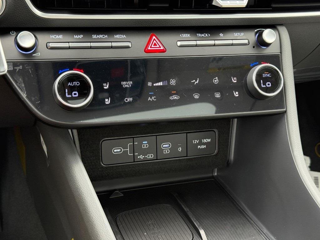 new 2025 Hyundai Sonata Hybrid car, priced at $38,897