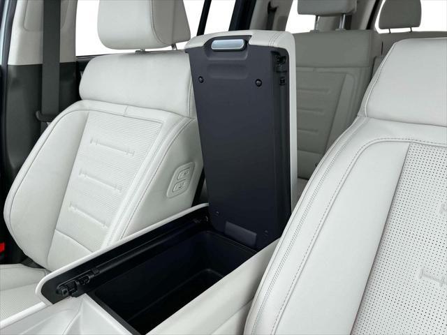 new 2025 Hyundai SANTA FE HEV car, priced at $49,639