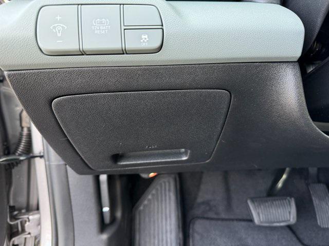new 2025 Hyundai Elantra car, priced at $31,006