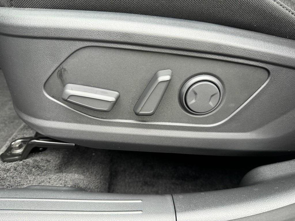 new 2025 Hyundai TUCSON Hybrid car, priced at $35,090