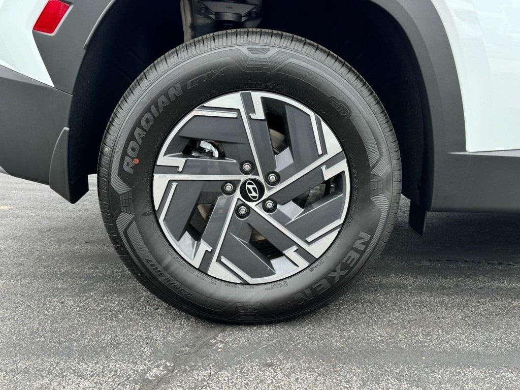 new 2025 Hyundai TUCSON Hybrid car, priced at $35,090