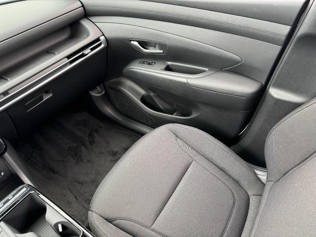 new 2025 Hyundai TUCSON Hybrid car, priced at $35,090