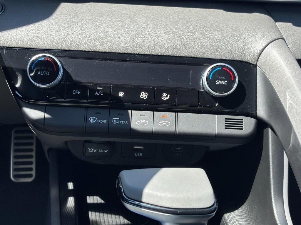 new 2025 Hyundai Elantra car, priced at $23,450