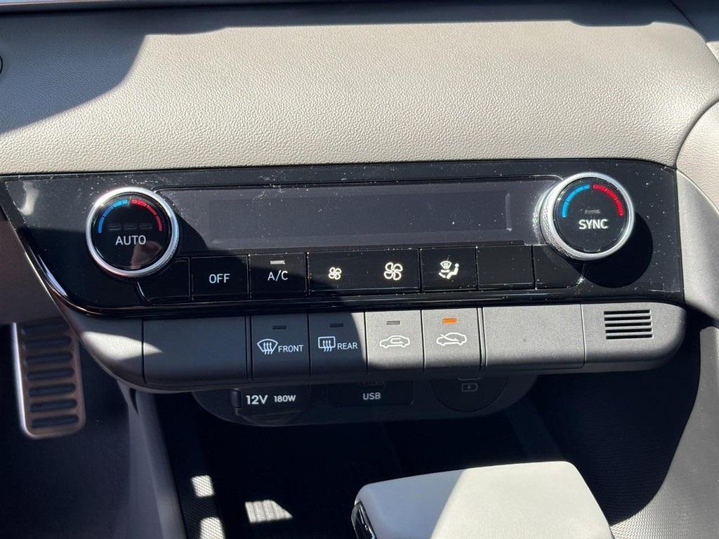 new 2025 Hyundai Elantra car, priced at $23,450