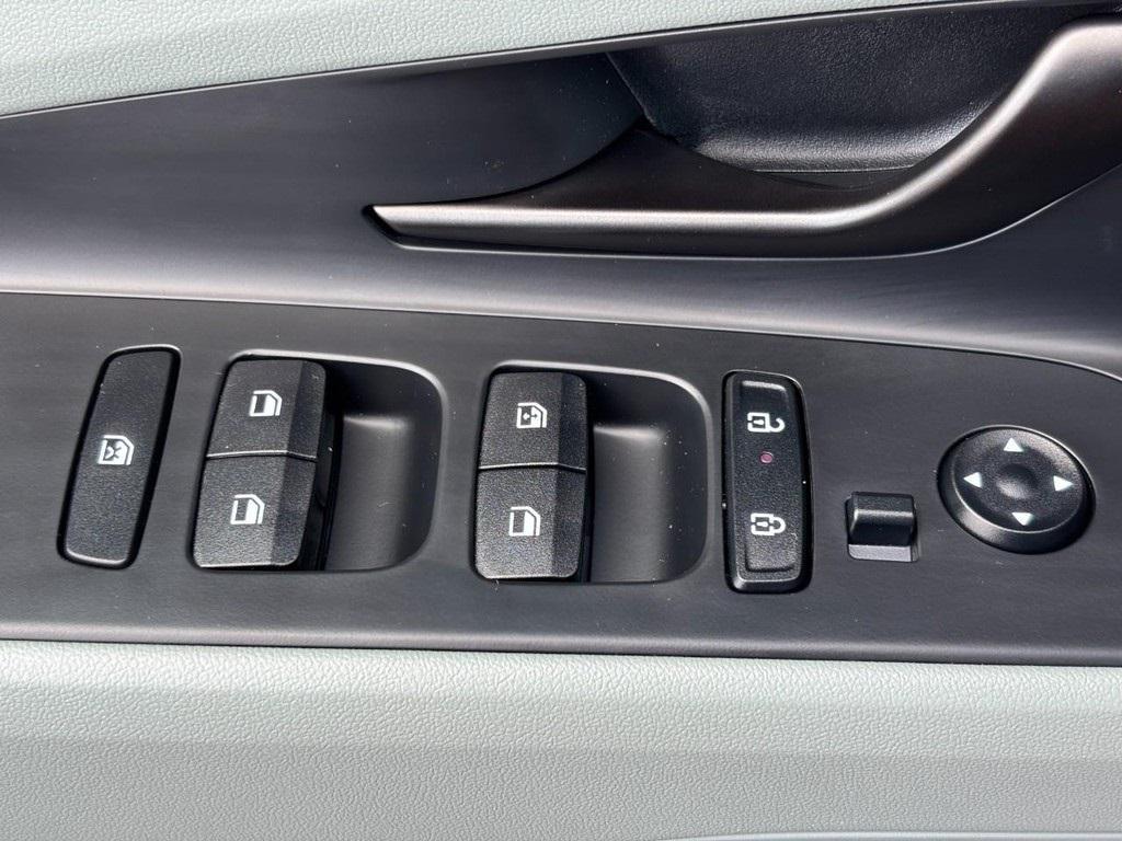 new 2025 Hyundai ELANTRA HEV car, priced at $29,972