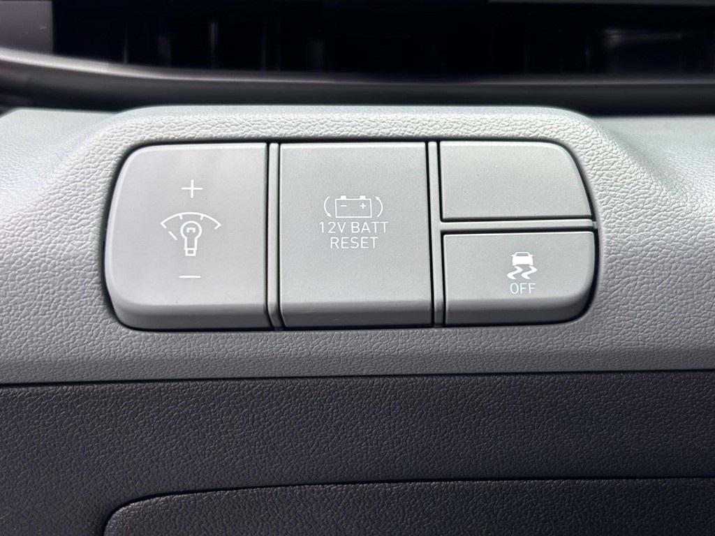 new 2025 Hyundai ELANTRA HEV car, priced at $29,972