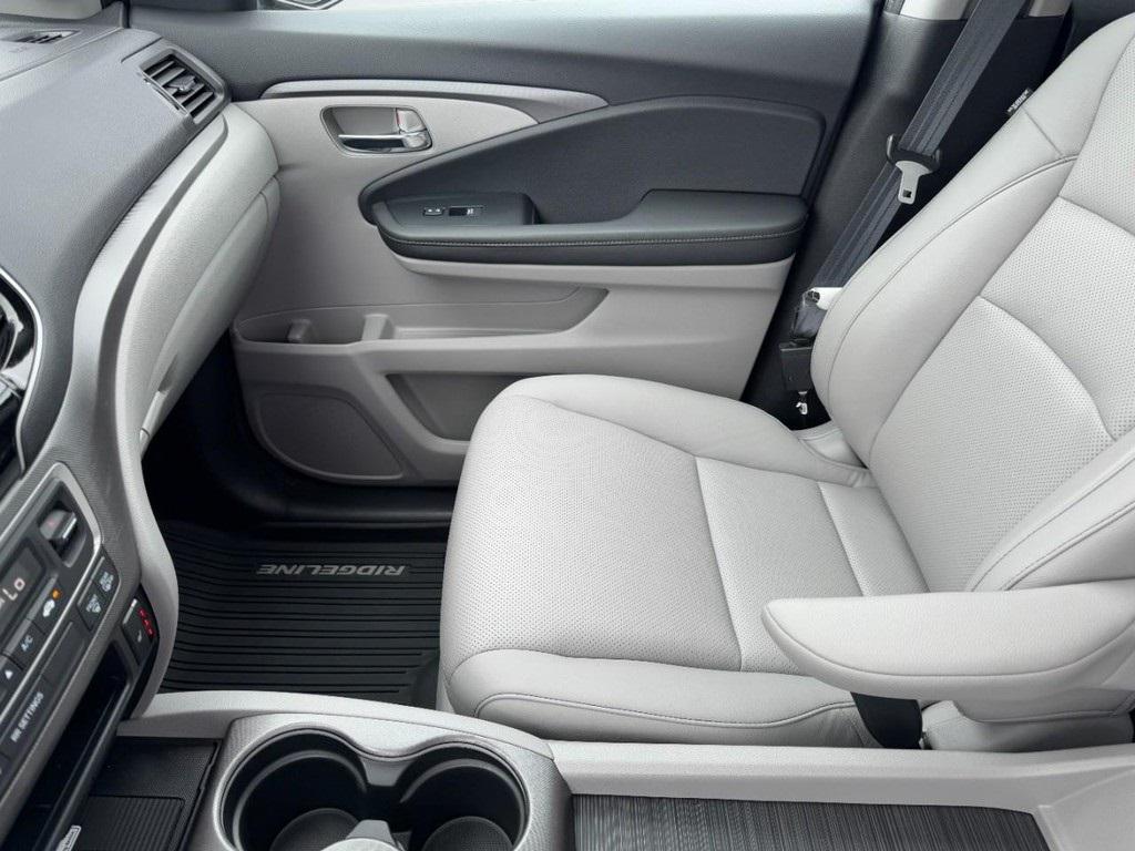 used 2023 Honda Ridgeline car, priced at $33,677