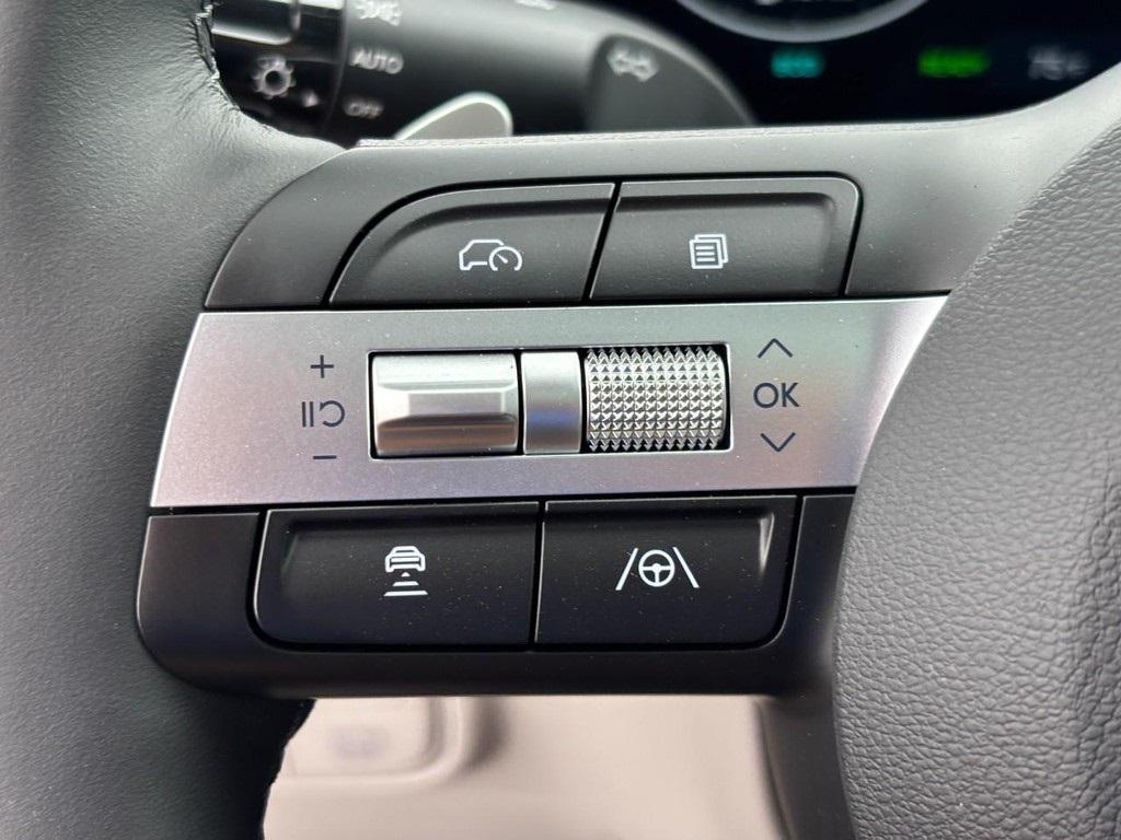new 2025 Hyundai TUCSON Hybrid car, priced at $42,030