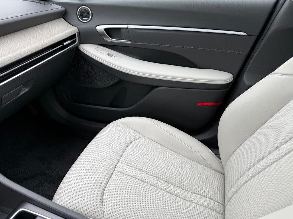 new 2025 Hyundai Sonata Hybrid car, priced at $38,719