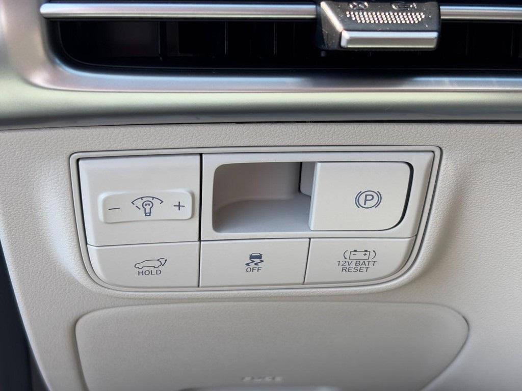 new 2025 Hyundai TUCSON Hybrid car, priced at $34,662