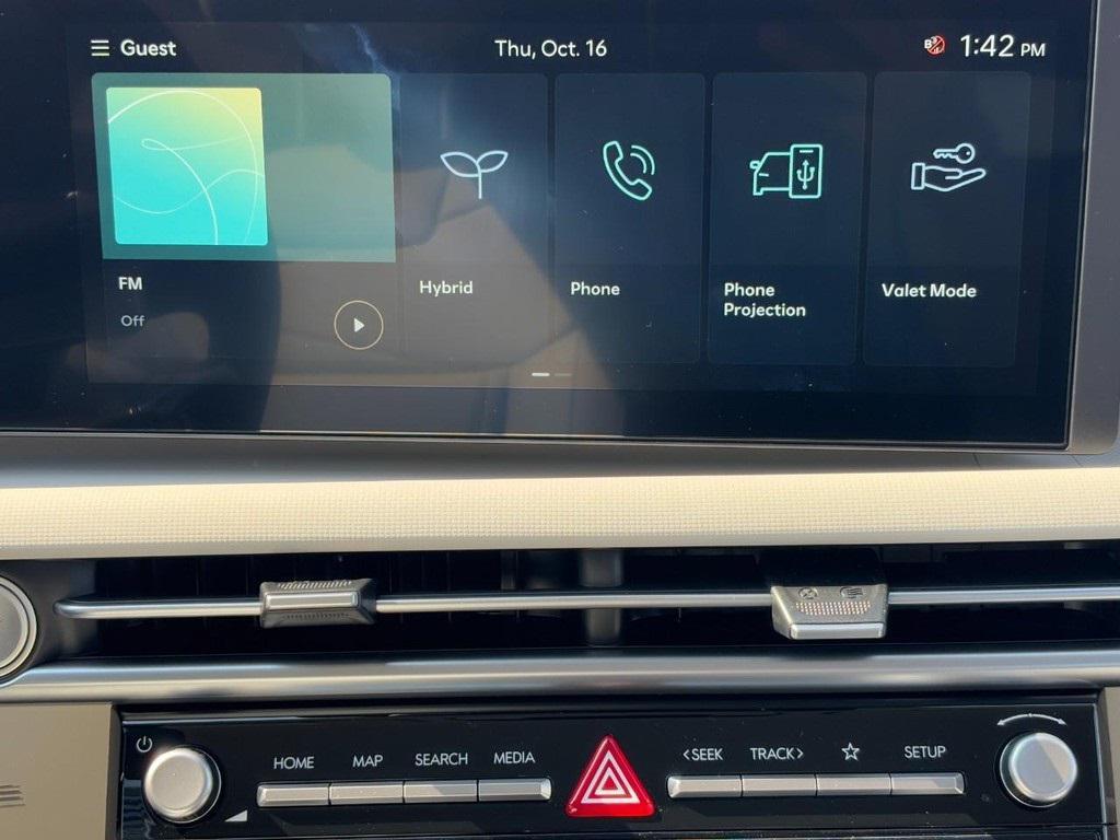 new 2025 Hyundai TUCSON Hybrid car, priced at $34,662