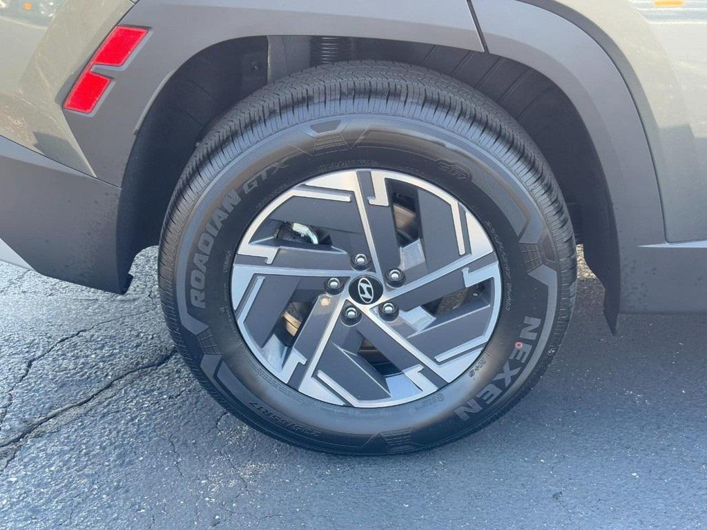 new 2025 Hyundai TUCSON Hybrid car, priced at $34,662