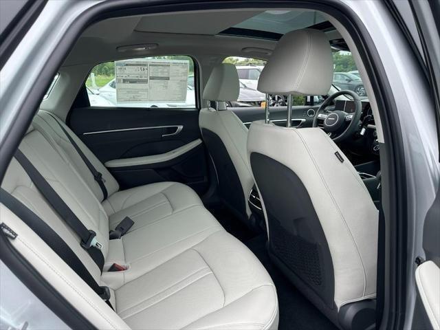 new 2025 Hyundai Sonata Hybrid car, priced at $38,896