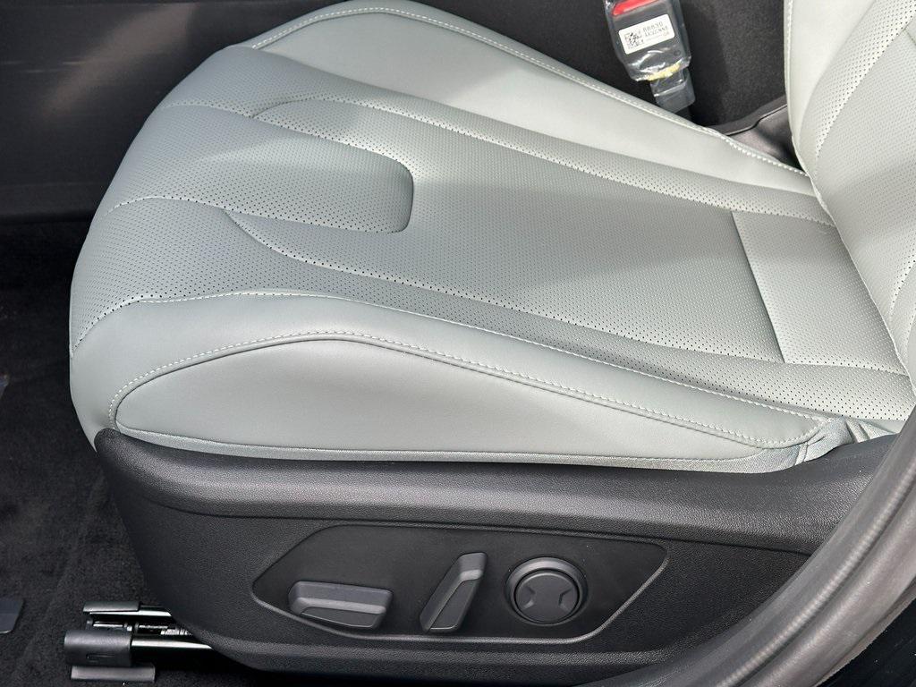 new 2025 Hyundai ELANTRA HEV car, priced at $27,308